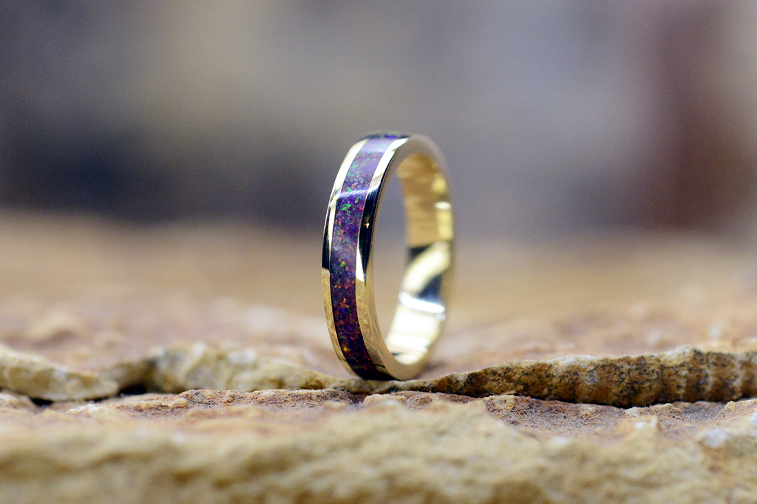 Opals & Ashes – Circle Ashes Ring, 9ct Gold filled with crushed lavender opals and our customers' loved ones' ashes