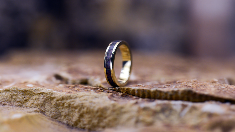 handmade ashes ring UK cremation jewellery. Circle