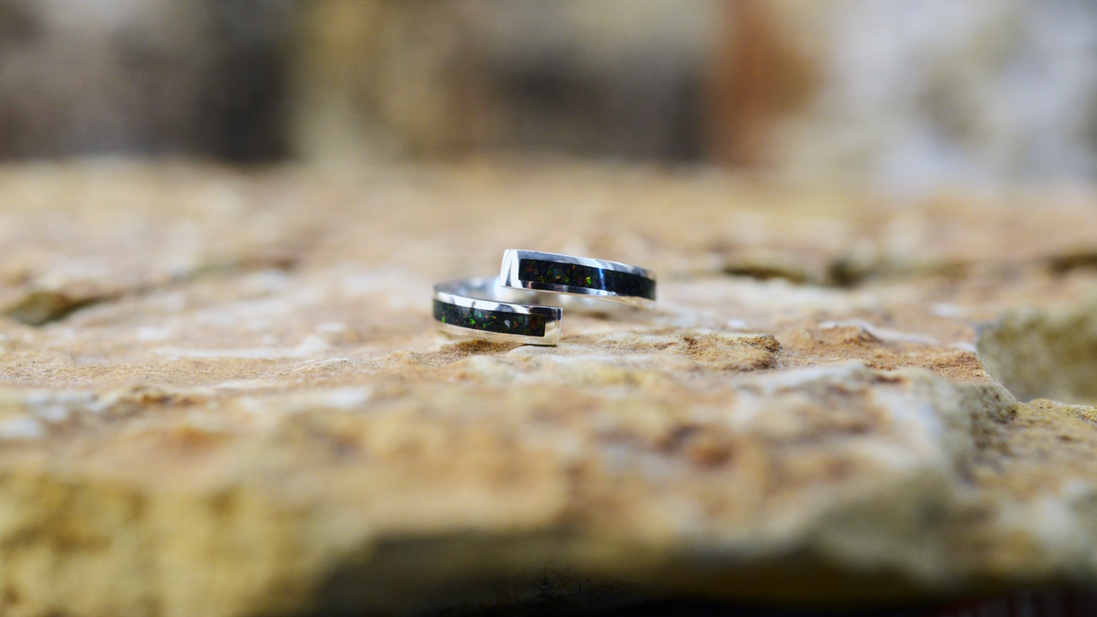 handmade ashes ring UK cremation jewellery